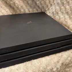 Ps4 PRO And Projector Bundle
