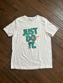 Nike tee