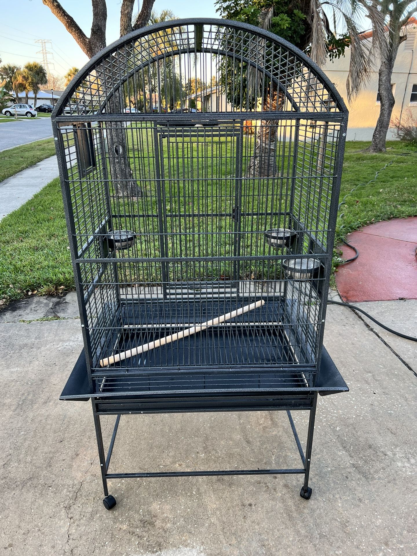 HQ Powder Coated Bird Cage