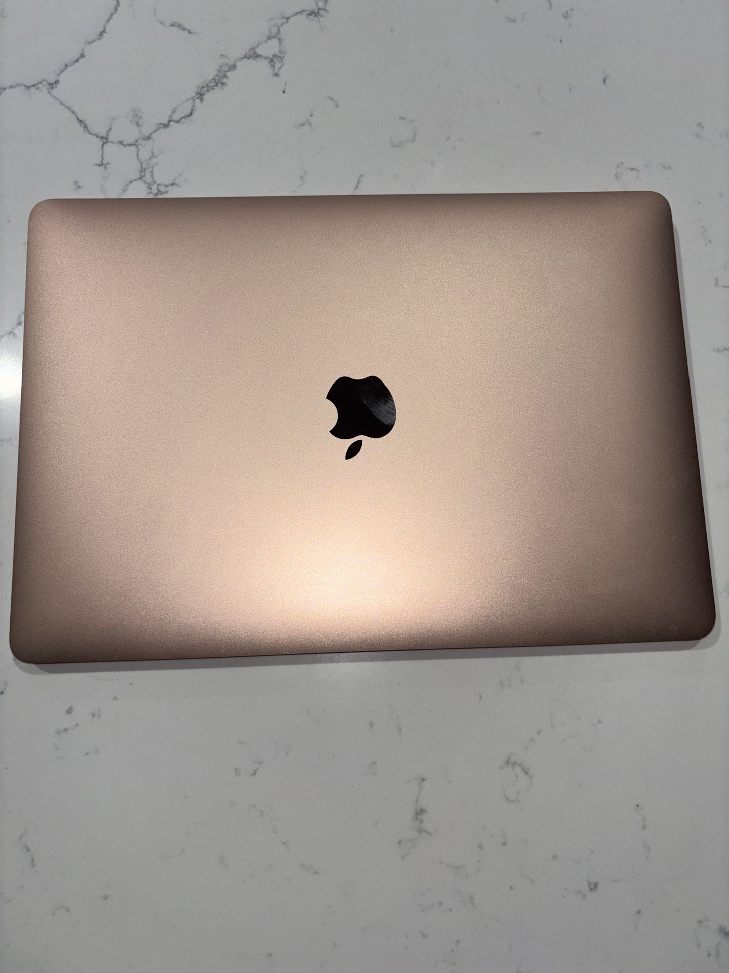 MacBook Air 13.3" Laptop - Apple M1 chip - 8GB Memory - 256GB SSD - Rose gold