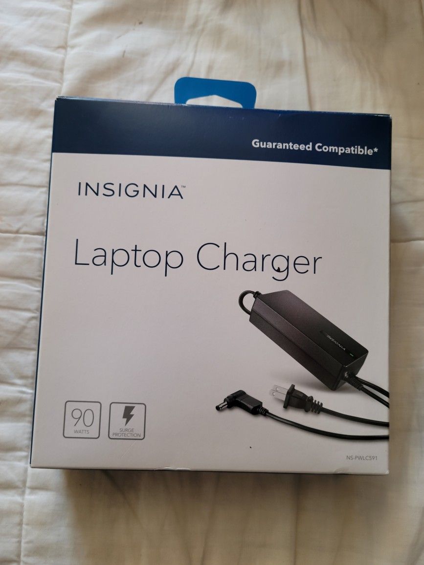 Insignia Universal 90W Laptop Charger for Acer, HP, Lenovo, Dell NS-PWLC591