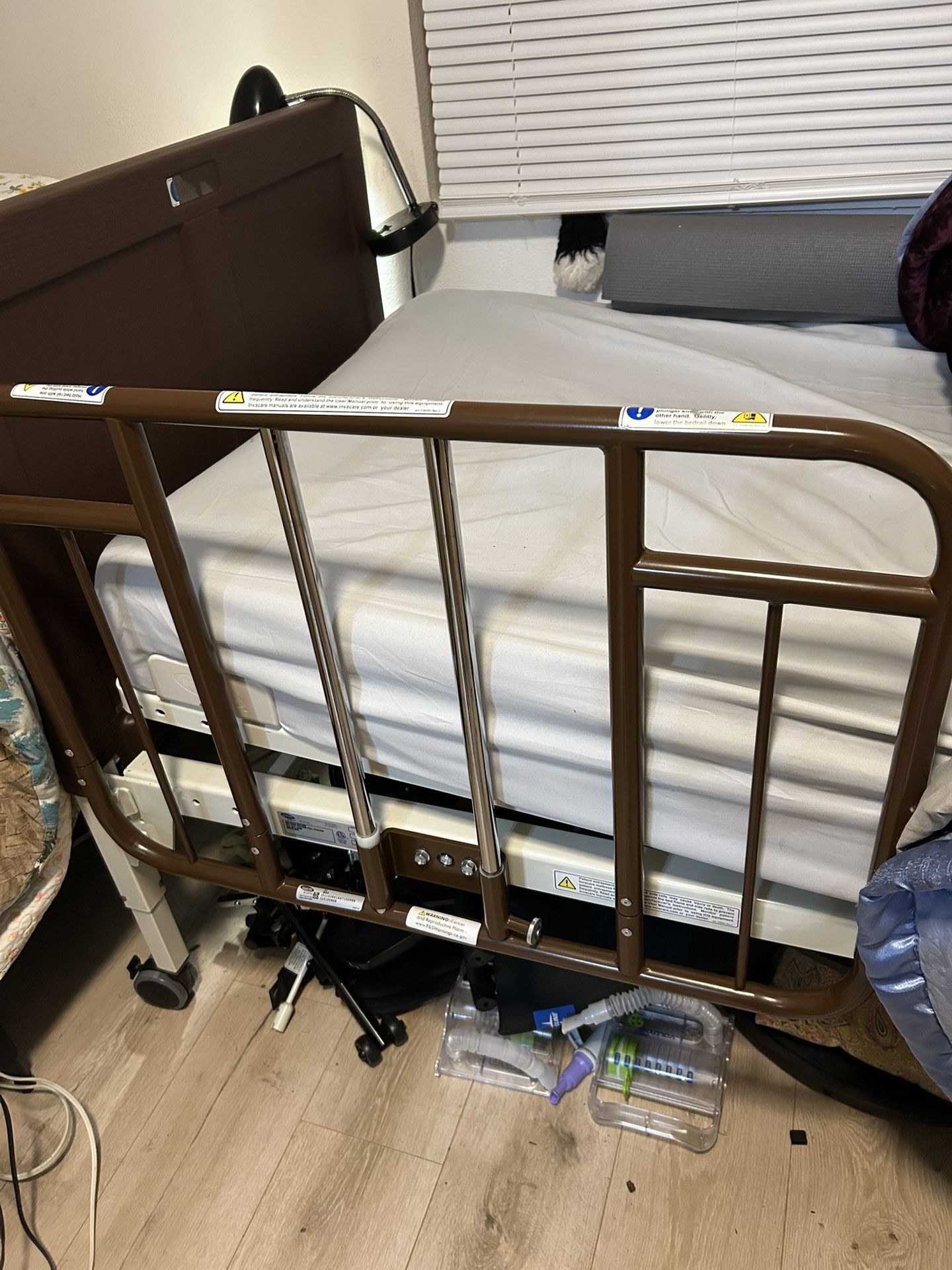 Home care Hospital Bed (invacare)