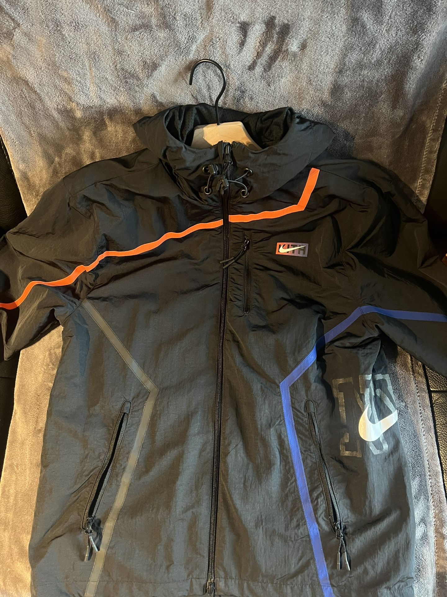Official New York Knicks Nike Kith Sweatsuit