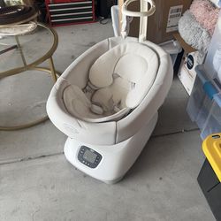 Graco baby swing