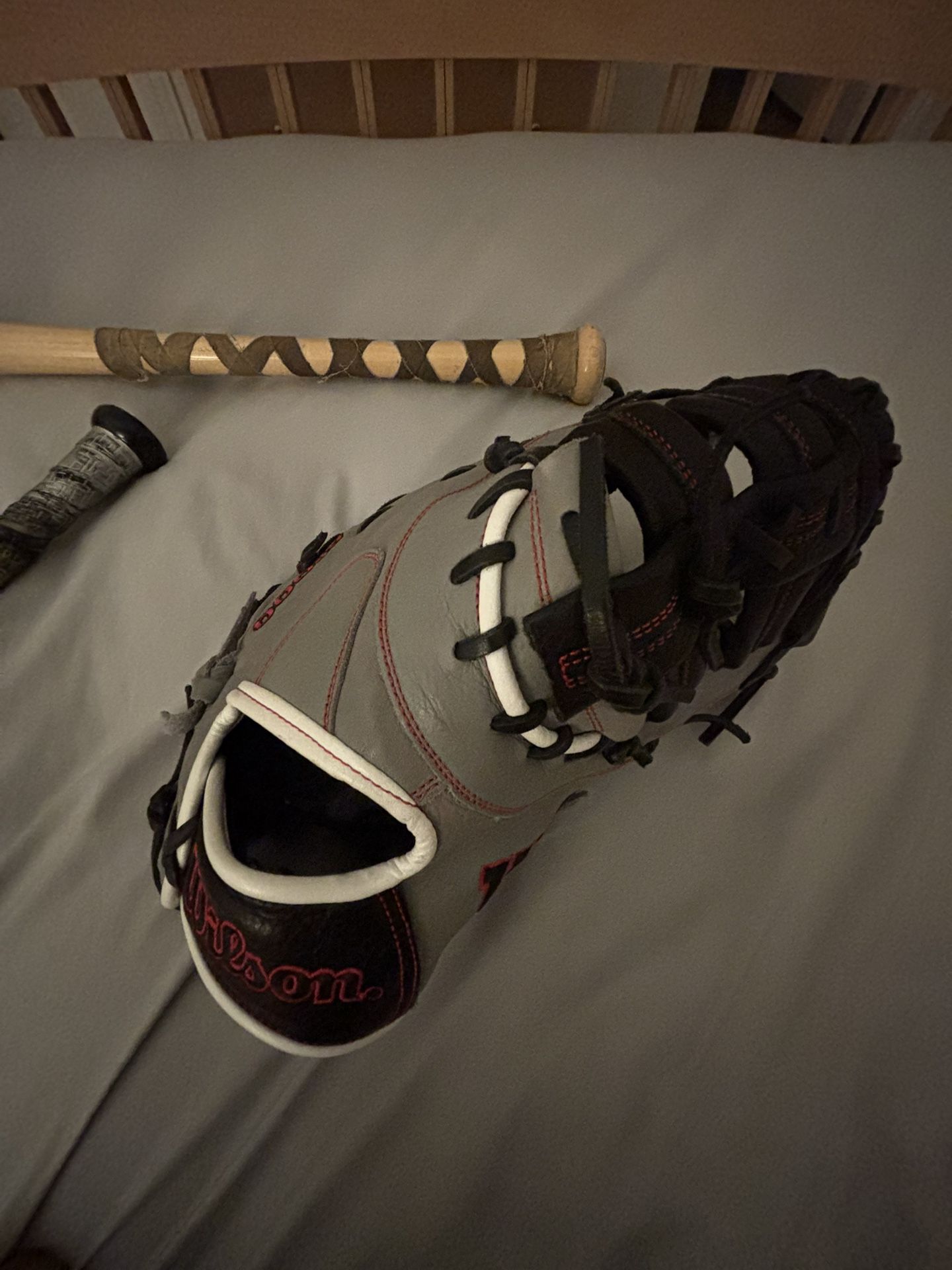 Wilson A1000 First Base Baseball Glove