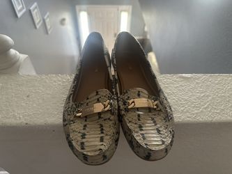 Women’s coach leather loafers size 9