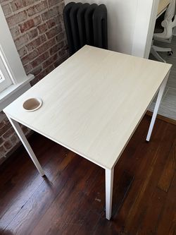 Small Computer Desk – Light Wood & White