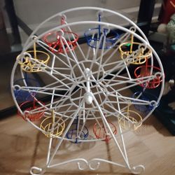 Ferris Wheel Cupcake Holder
