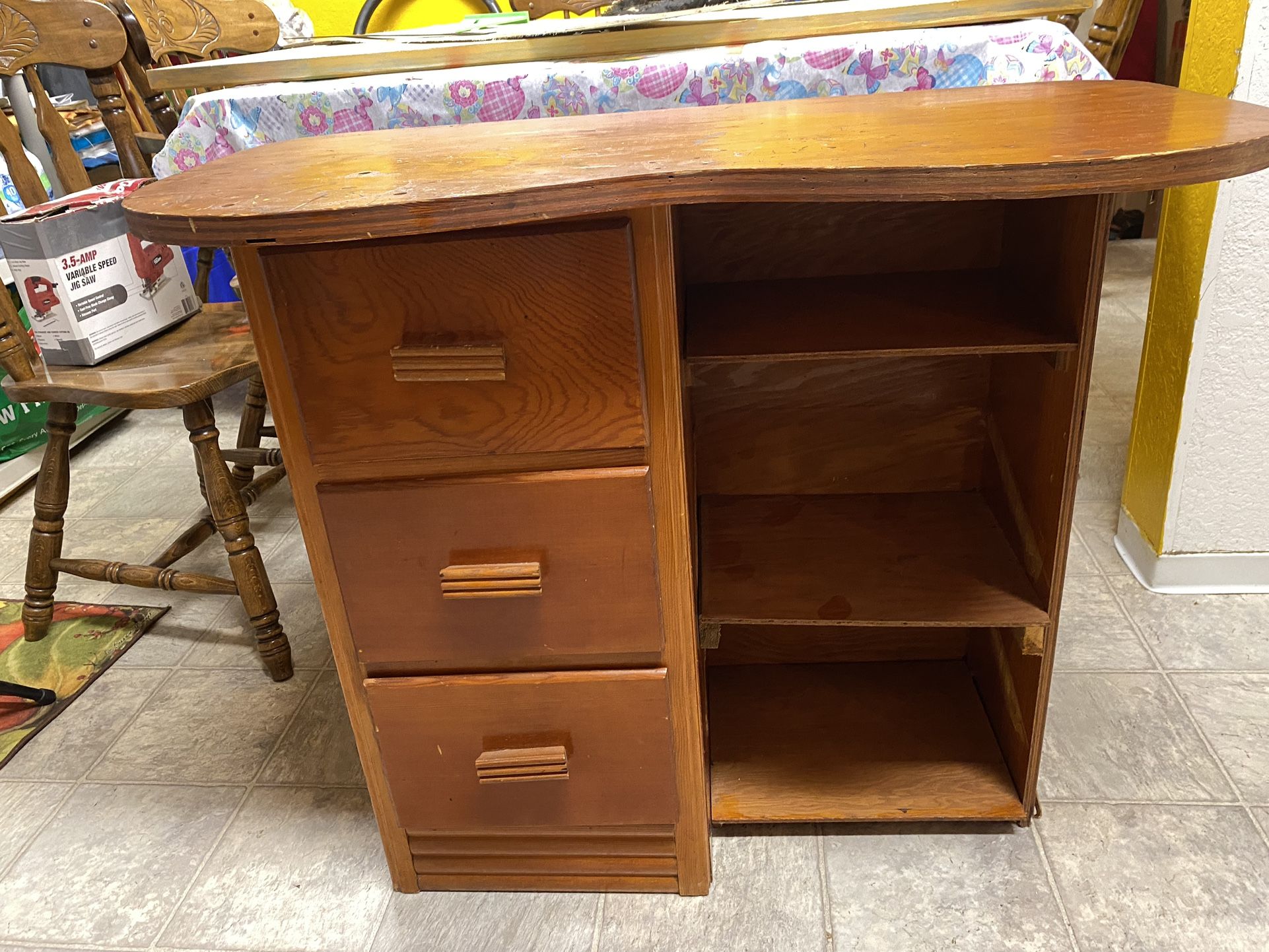 Desk with 3 drawers & 3 I shelves(29X34X18)
