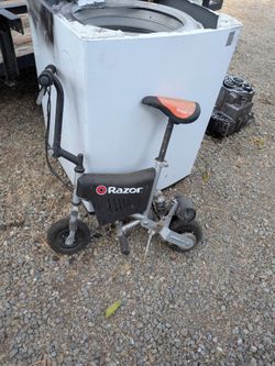 RAZOR ELECTRIC SCOOTER
