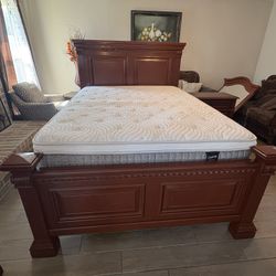 Bedroom Furniture Set