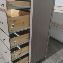 DRESSER LIKE NEW