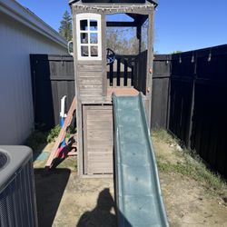 Kid Craft Play Structure 