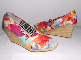 Toms Calypso Floral Wedges Canvas Espadrille Peep Toe Shoes Size W10
