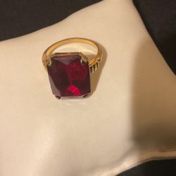 Goldtone Ring With Ruby Rhinestone…(Size 7)