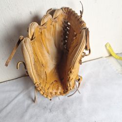 Heart Of THE Hide Baseball Glove, 11 3/4"