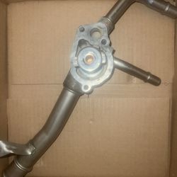 GMC Acadia thermostat And Housing 