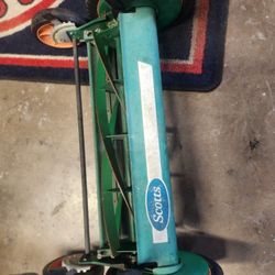 Scotts Manual Lawn Mower 