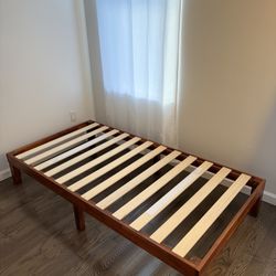 Zinus Wen Wood Platform Bed Frame - Twin