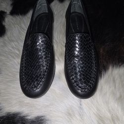 Trotters Brand Unique Women's Black Woven Leather Loafer Slip Ons Size 6
