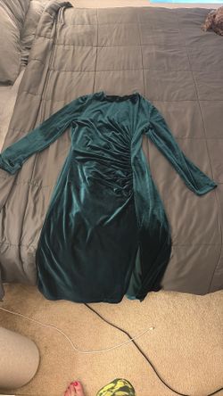 Formal green dress with slit
