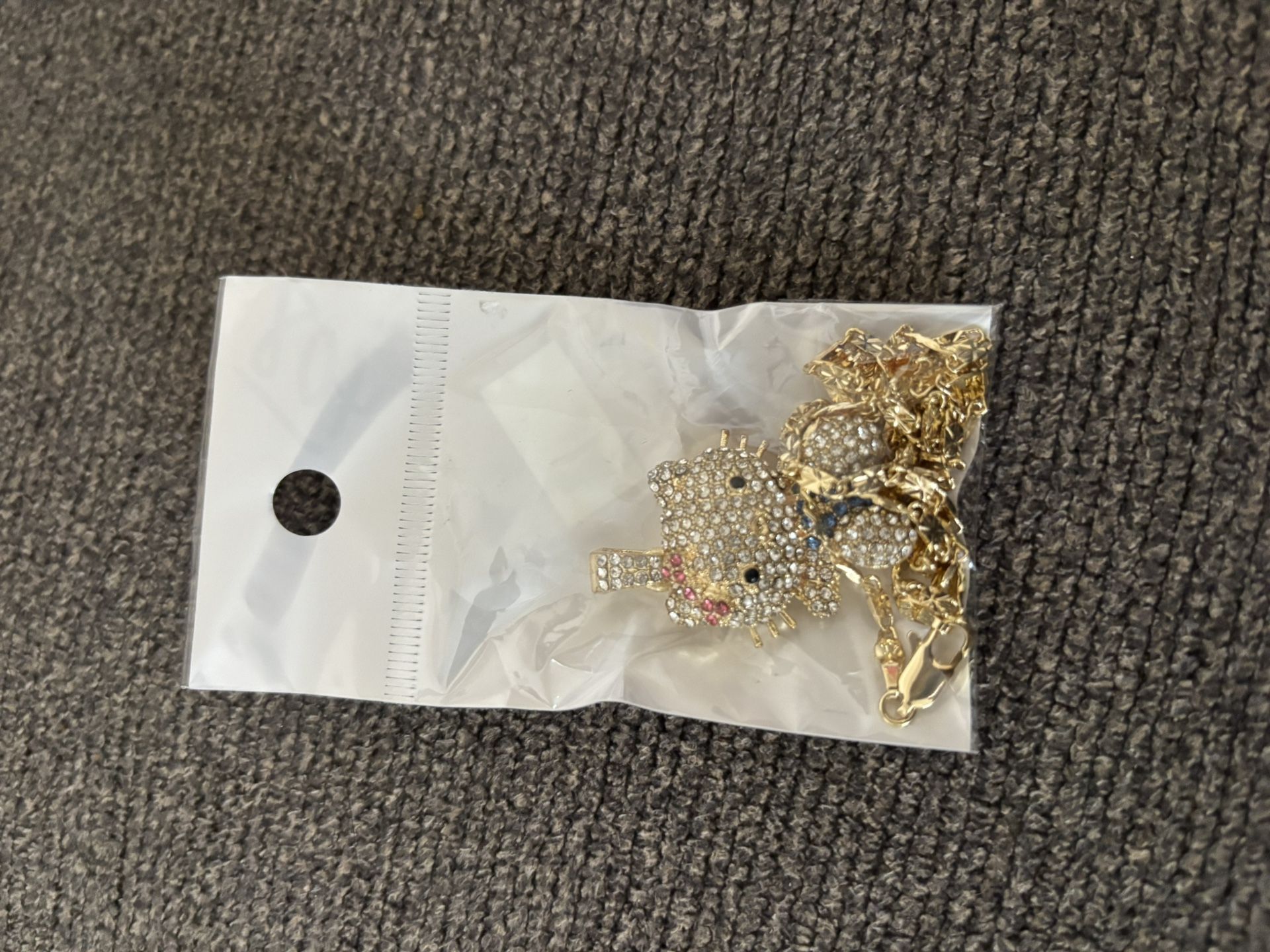 Hello Kitty Dimond Necklace