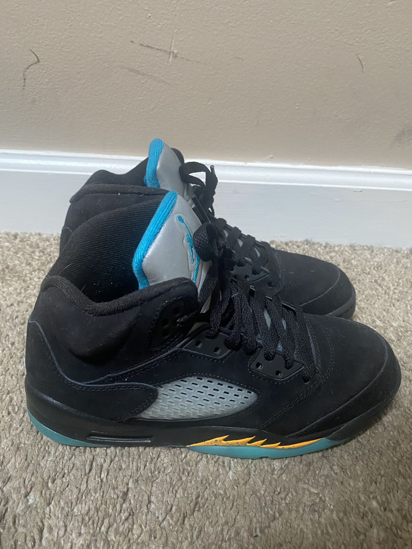Retro Jordan 5 Aqua Size 6.5 – Lightly Used