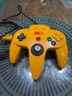 N64 Donkey Kong DK64 Nintendo Power Exclusive Banana Controller
