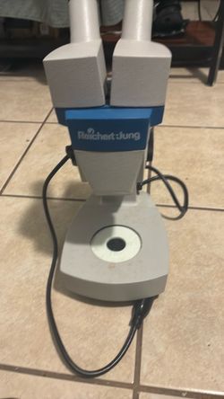 Reichert-Jung Stereo Microscope