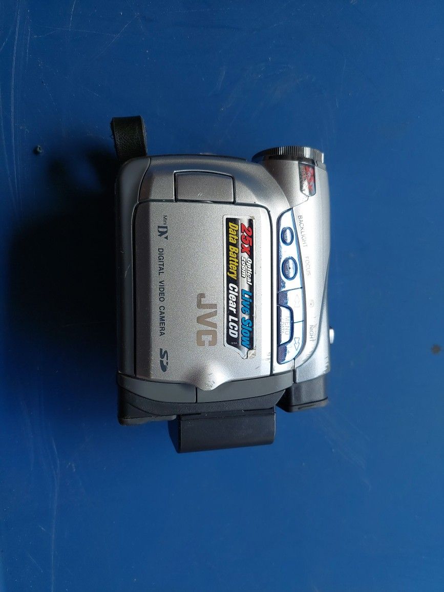 JVC GR-D290 Mini DV Digital Camcorder W/ Battery UNTESTED
