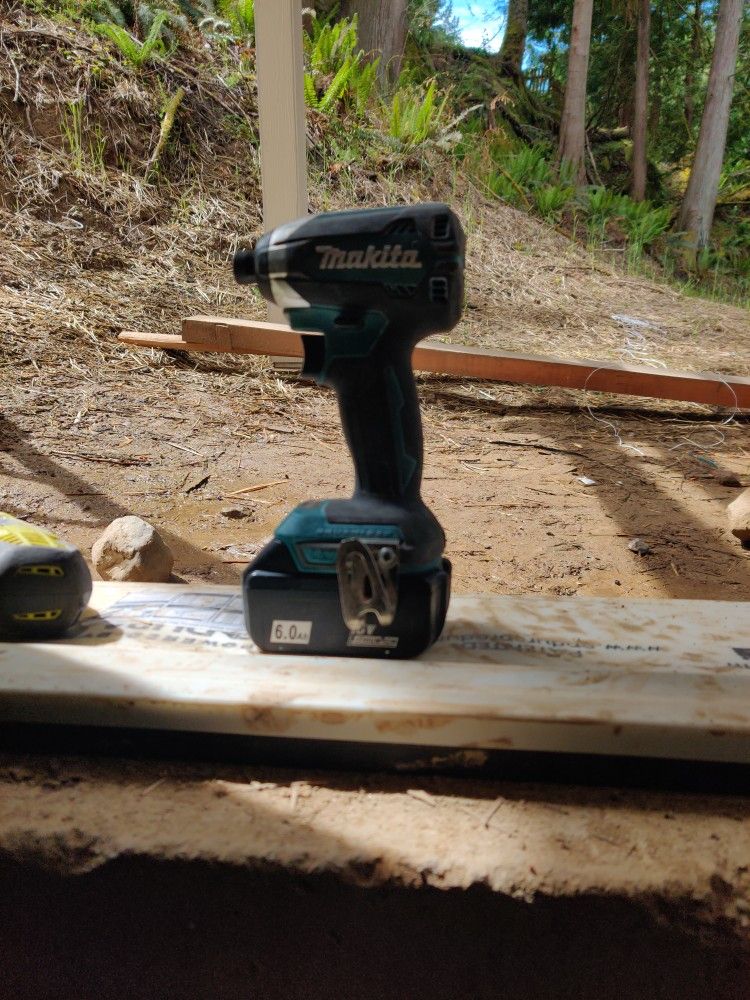 Makita Impact With Battery