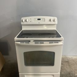 GE Beige Stove ‼️60 Day Warranty‼️