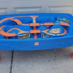 VHTF Step 2 Hot Wheels Race Track Activity Table