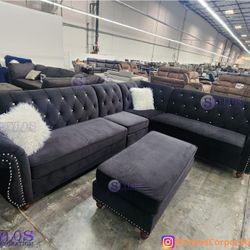  New Sectional With Ottoman (Black Velvet)