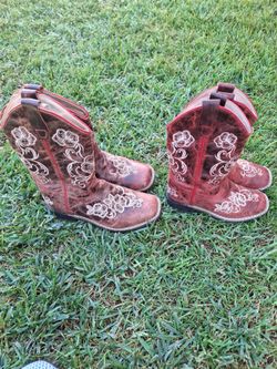 Size 2 y 11 buenas condisiones $25y$20