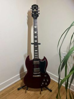Epiphone SG Standard / G-400 Electric Guitar Red Cherry Color Black Pickguard Year 2010