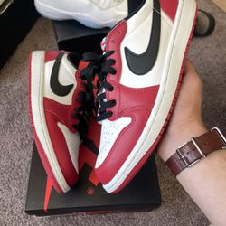 Jordan 1 Low Chicago 