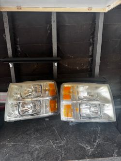 2007/2014 Chevy Silverado headlights