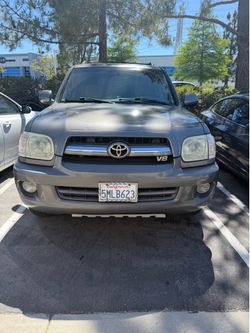 2005 Toyota Sequoia