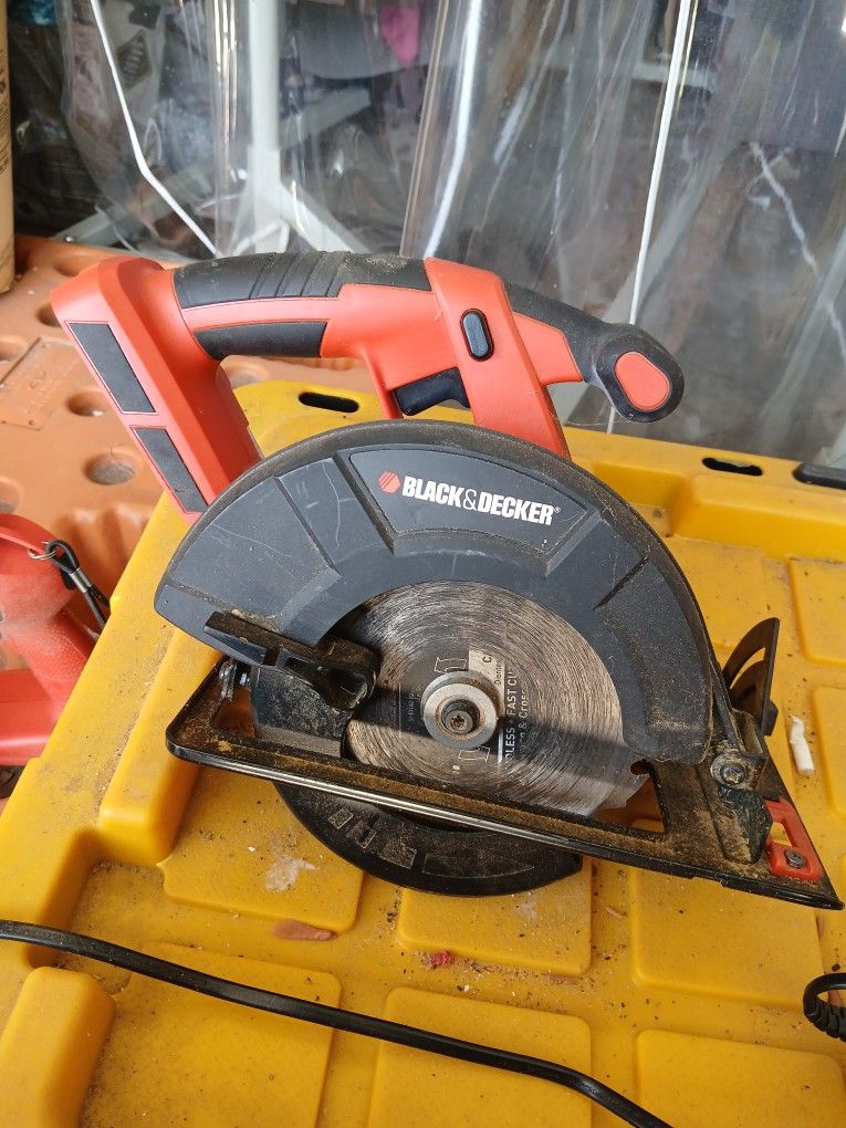 Black And Decker Circular Saw W/O Battery