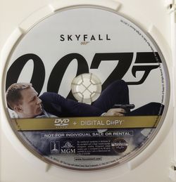 Sky fall 007 DVD (no case)