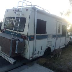 Astro Chevrolet 1986 4.3 Liter Tiffin Motorhome