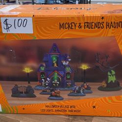 Mickey & friends haunted house