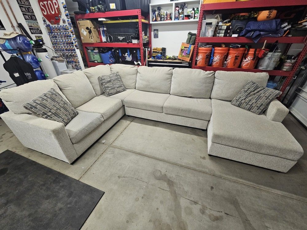 Edenfield Sectional Couch