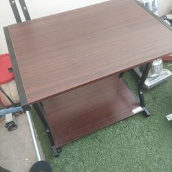 Small Desk - Like New Available Now In Huntington Beach Harbor ⛱️ 