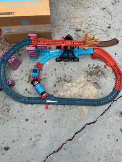 Thomas engine with track