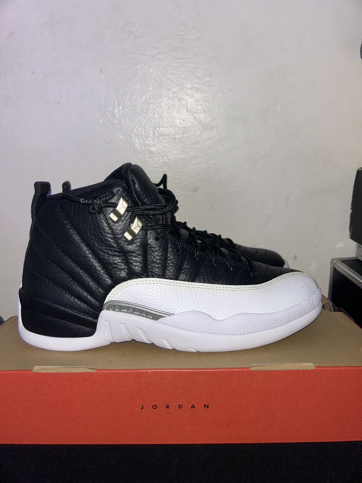 Jordan 12 Playoffs Size 9.5