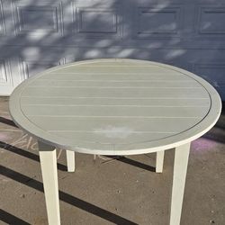 Small Round Dining Table