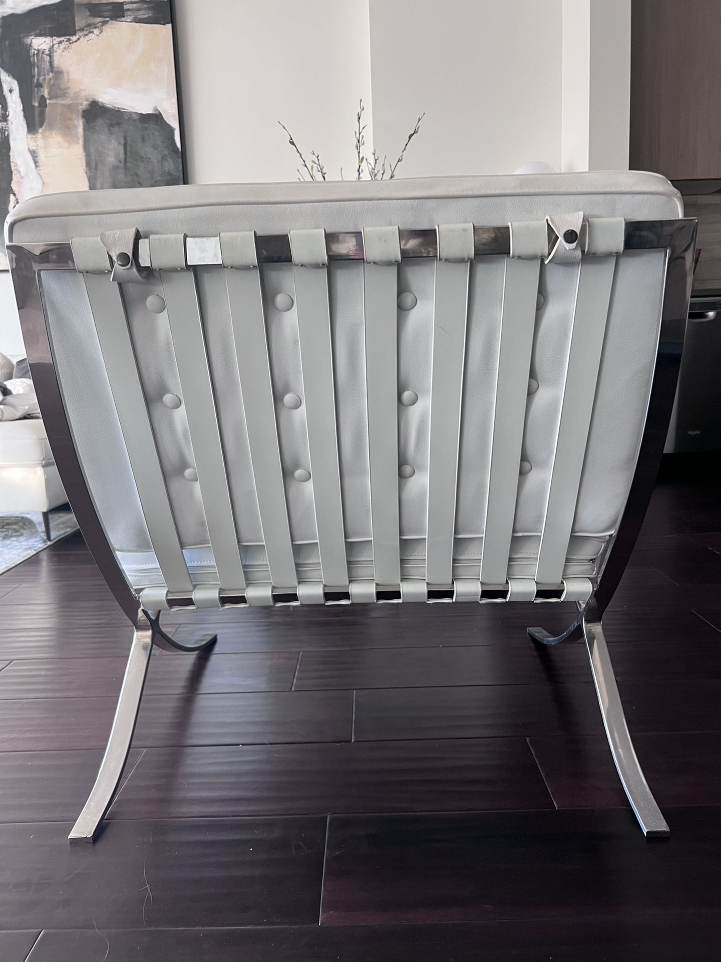 White Leather Barcelona Chair for Sale in Houston, TX OfferUp