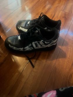 Tennis shoes for men